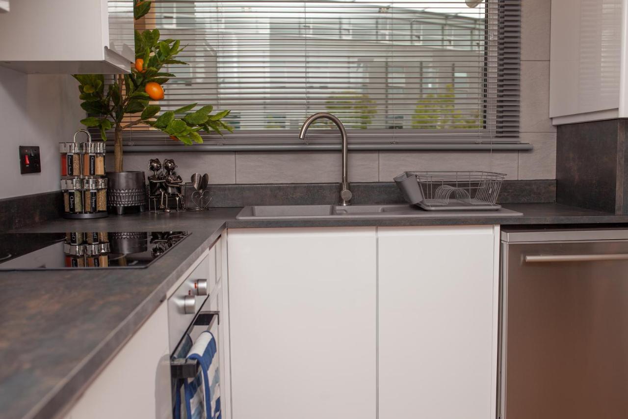 Holyrood New Apartment เอดินบะระ ภายนอก รูปภาพ