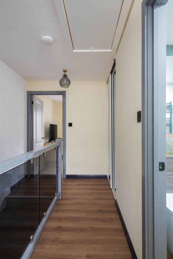 Holyrood New Apartment เอดินบะระ ภายนอก รูปภาพ